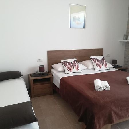 Apartmani “Kresimir” Омиш Экстерьер фото