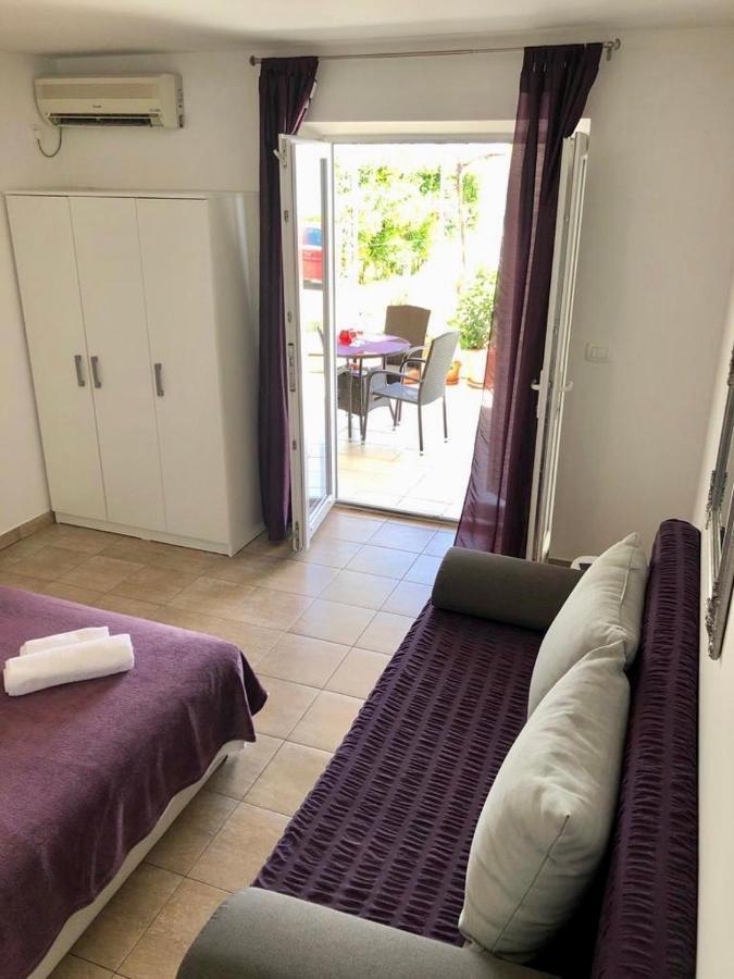 Apartmani “Kresimir” Омиш Экстерьер фото