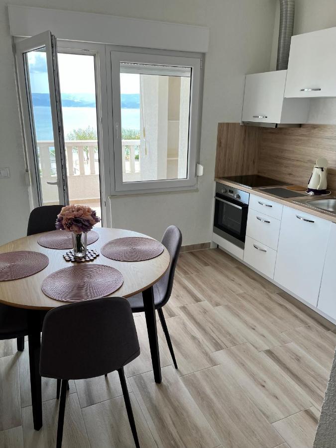 Apartmani “Kresimir” Омиш Экстерьер фото