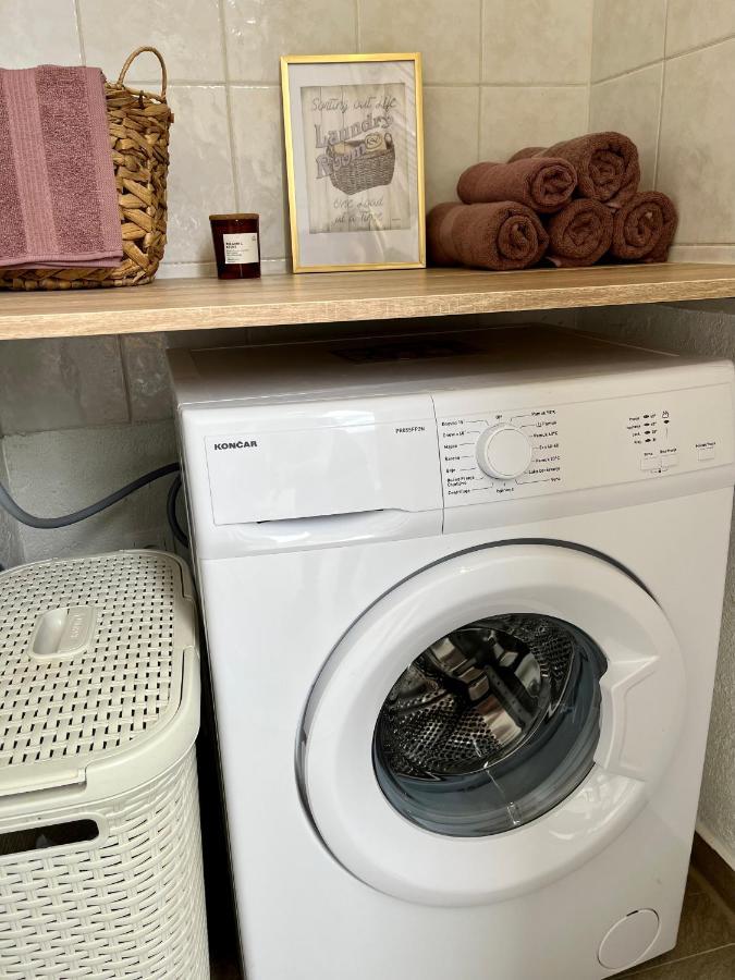 Apartmani “Kresimir” Омиш Экстерьер фото