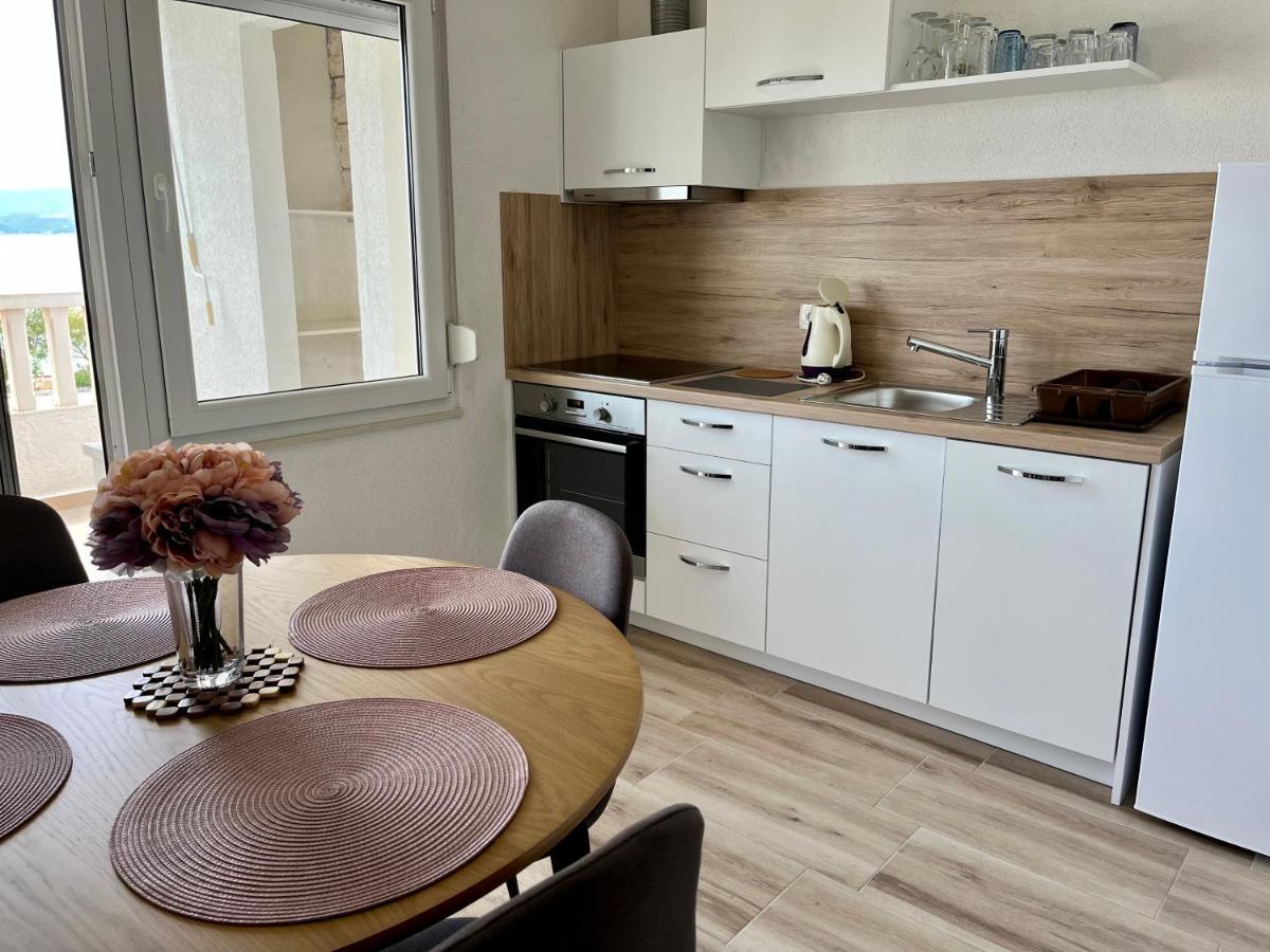 Apartmani “Kresimir” Омиш Экстерьер фото