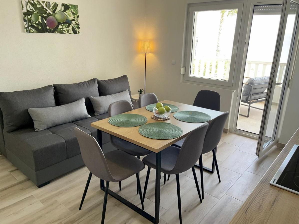 Apartmani “Kresimir” Омиш Экстерьер фото