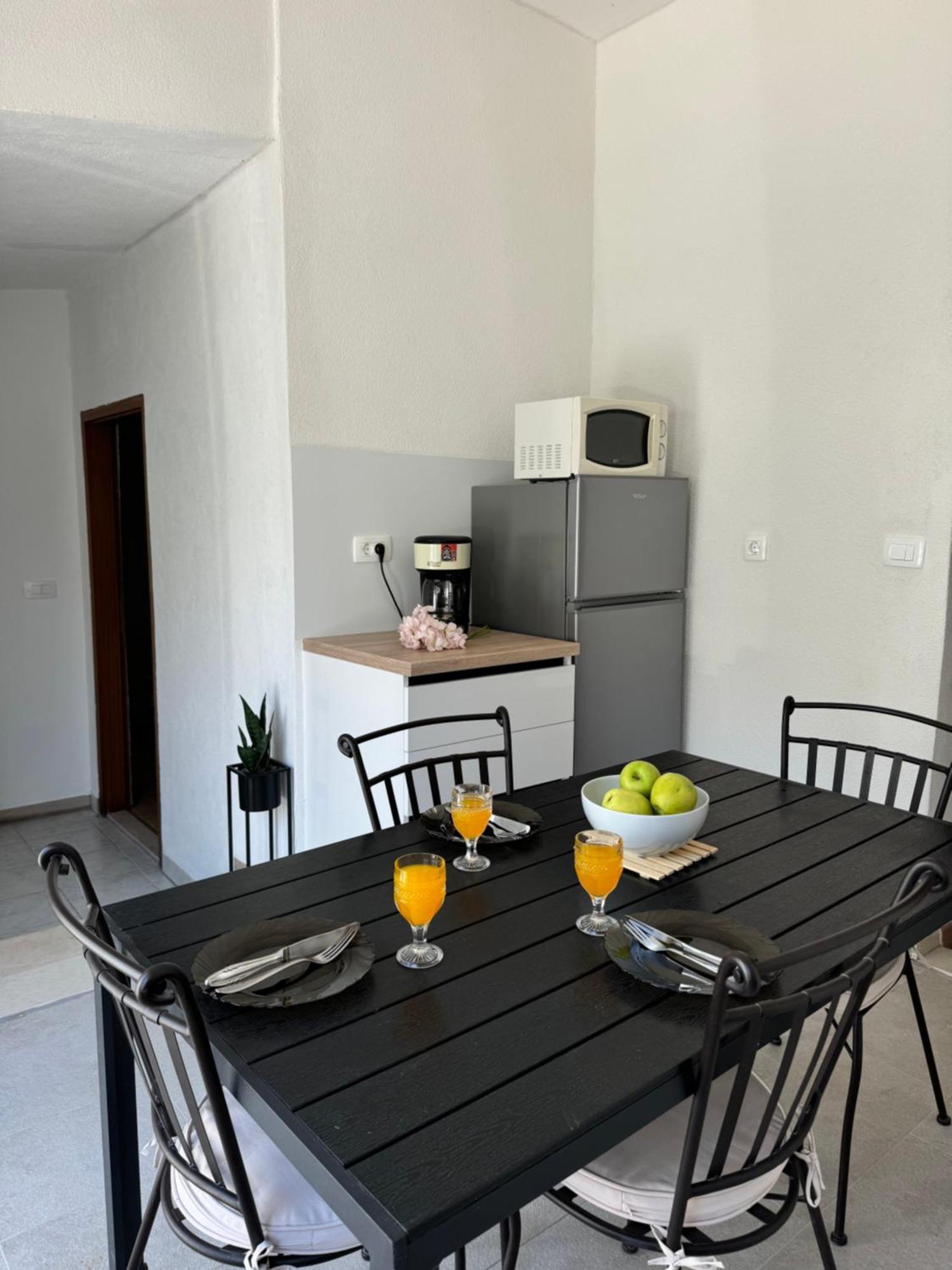 Apartmani “Kresimir” Омиш Экстерьер фото